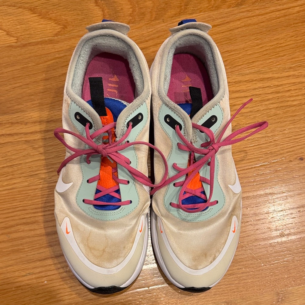 Nike Air Max Dia Sneakers